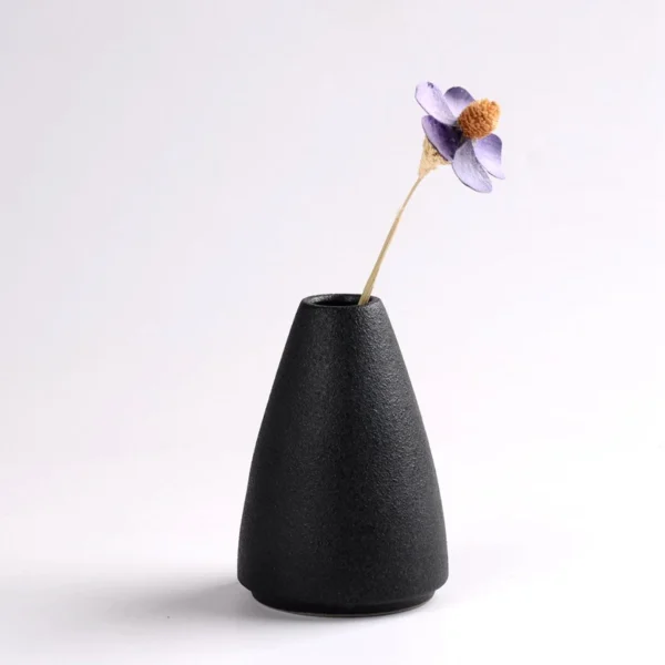 Black Ceramic Small Vase Home Decoration Crafts Tabletop Ornament Simplicity Japanese style Decoration 1